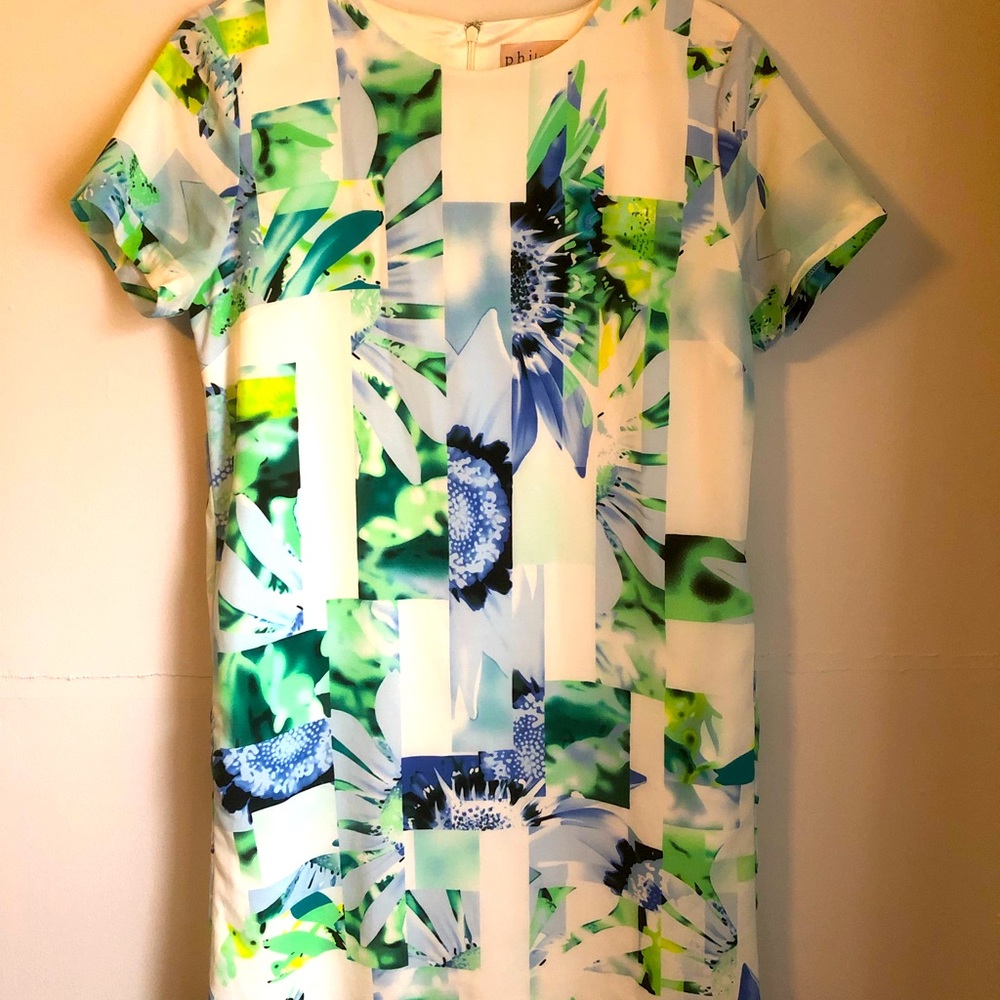 Silky Sheath dress with pockets! Size medium